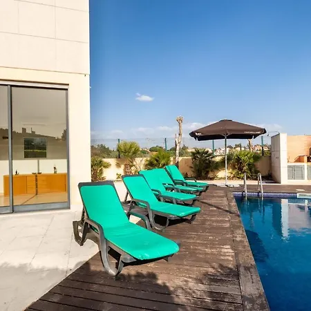Linda Oura 4br 10 New For Rent! Албуфейра