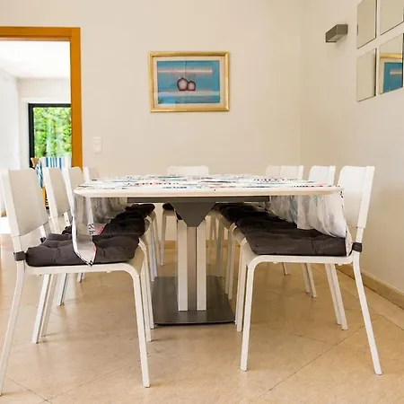 Linda Oura 4br 10 New For Rent! アルブフェイラ